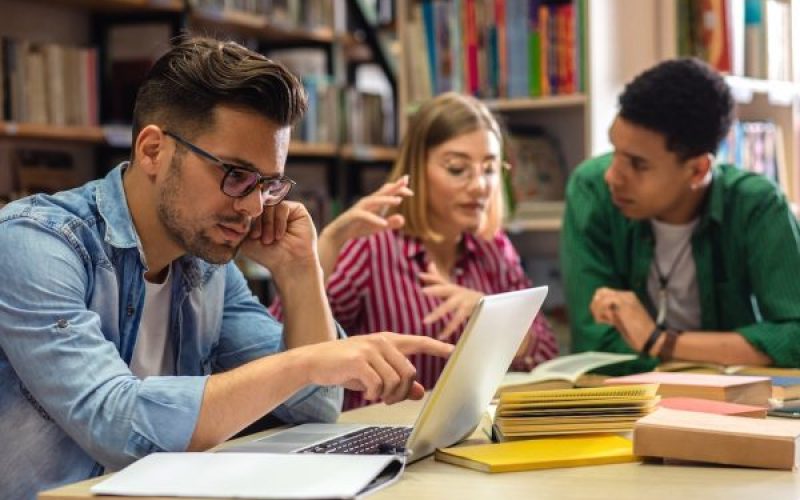 media12-golive-etudiants-002-600x400