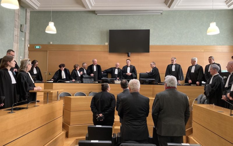 media12-tribunal-commerce-25